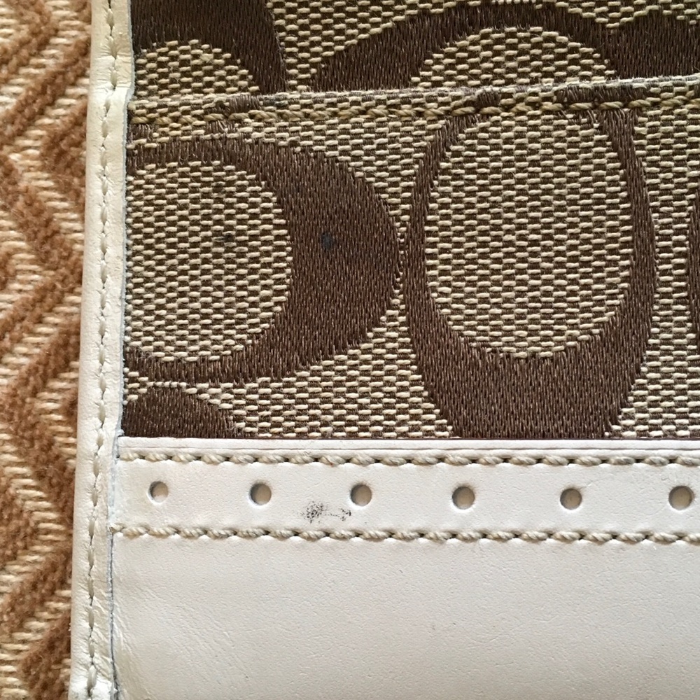 Coach Key Pouch - Picture 3 of 3